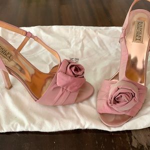 Badgley Mischka slingback heeled sandals with rose detail at toe. Color Rose.